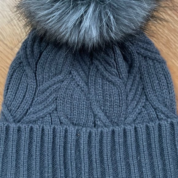 The North Face Youth Winter Hat - Picture 2 of 3